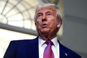 Donald Trump will die Wirtschaft mit teuren Steuersenkungen ankurbeln. (Archivbild)