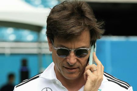 Verstappen zu Mercedes? Wolff lässt Raum für Spekulationen Verstappen zu Mercedes? Wolff lässt Raum für Spekulationen