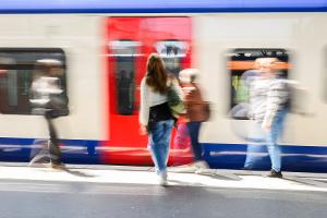Die Zukunft des Deutschlandabos für den öffentlichen Nahverkehr bleibt ungewiss. (Archivbild)
