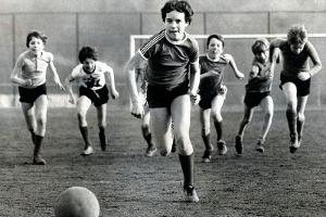 ARD  History: Mädchen können kein Fußball spielen