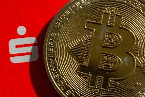 Sparkassen öffnen sich für Bitcoin und Co. - zumindest etwas. (Symbolbild)