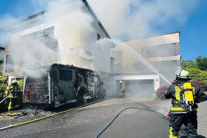Brandbekämpfung durch Trupps unter Atemschutz