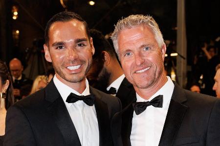 Ralf Schumacher wird 50: Partner Étienne gratuliert mit Kussfoto Ralf Schumacher wird 50: Partner Étienne gratuliert mit Kussfoto