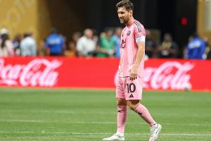 Ibrahimovic: Messi spielt "mit Statuen"