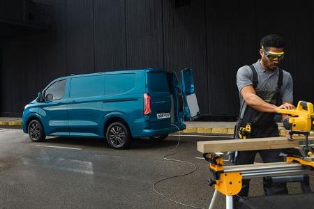 Ford E-Transit Custom Elektrotransporter 2023