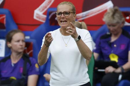 Titelverteidigung nach Rücktrittswelle: England will 