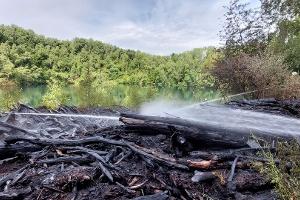 Brand im ehemaligen Basaltsteinbruch Eudenberg