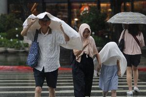 Taifun "Danas" brachte Regen und heftige Winde mit sich. 