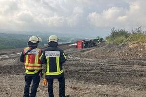 Umgekippter LKW auf Zentraldeponie