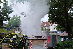 Löschmaßnahmen durch einen Trupp unter Atemschutz