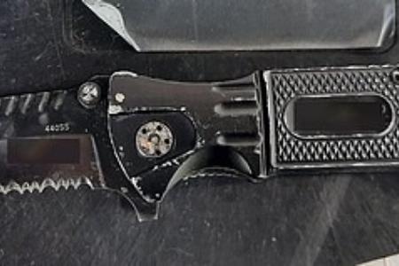 Ein durch die Bundespolizei beschlagnahmtes Einhandmesser Ein durch die Bundespolizei beschlagnahmtes Einhandmesser