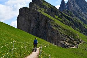 Seceda-Weg in den Dolomiten