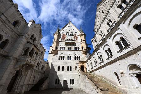 Neuschwanstein lockt unter den Königsschlössern die meisten Besucher. (Archivbild)