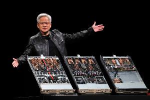Huang bestätigte die Ausfuhr der H20-Chips in China vor Journalisten. (Archivbild)