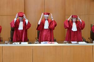 Der Zweite Senat hat die Schutzpflicht der Bundesregierung für Ausländer im Ausland geprüft.