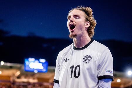 Fußball-Shootingstar Nick Woltemade tanzt jetzt auf TikTok Fußball-Shootingstar Nick Woltemade tanzt jetzt auf TikTok