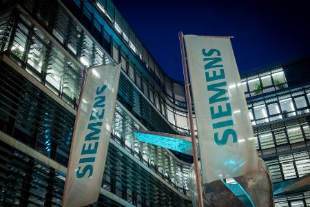 Bei Siemens haben sich Arbeitgeber und Arbeitnehmer auf gleich mehrere Vereinbarungen geeinigt. (Archivbild)