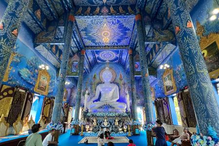 Die meisten Thais sind tiefgläubig und spenden viel Geld an Tempel. (Archivbild)