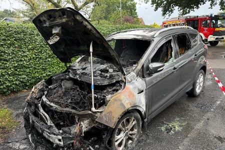 ausgebrannter Ford in Dollern ausgebrannter Ford in Dollern