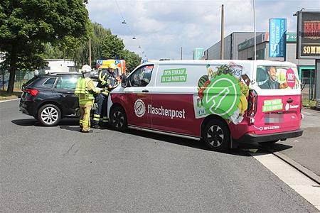 Bei dem Unfall entstand ein hoher Sachschaden. Bei dem Unfall entstand ein hoher Sachschaden.