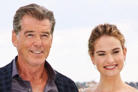 Lily James über Pierce Brosnan: Lily James über Pierce Brosnan: