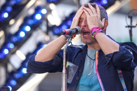 Affäre bei Coldplay-Konzert aufgedeckt? So reagiert Chris Martin Affäre bei Coldplay-Konzert aufgedeckt? So reagiert Chris Martin