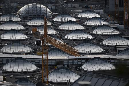 Im Zuge von Stuttgart 21 wird der Stuttgarter Hauptbahnhof in den Untergrund verlegt. Besonderes Merkmal des neuen Bahnhofs sind die sogenannten Lichtaugen. 