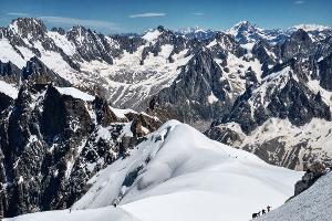 Immer wieder kommen im Mont-Blanc-Massiv Alpinisten ums Leben. (Archivbild)