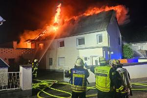 Dachstuhlbrand in Königswinter Heisterbacherrott