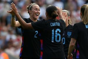 Nach Rassismus-Anklage: Englands Bronze stützt Carter