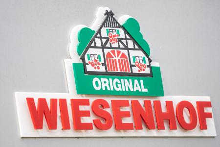 Vegetarische Würste von Wiesenhof sind wegen einer Verunreinigung zurückgerufen worden. (Archivbild)