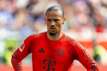 Abgang fix: Leroy Sané - Nach fünf Spielzeiten gab der FC Bayern Leroy Sané ablösefrei ab, weil man sich nach durchwachsenen Leistungen nicht auf ein niedrigeres Gehalt einigen konnte. Galatasaray Istanbul schlug beim deutschen Nationalspieler zu. Noch sucht der FCB seinen Nachfolger.