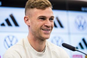 DFB-Männer machen den Frauen Mut: "Holt Euch den Pott!"