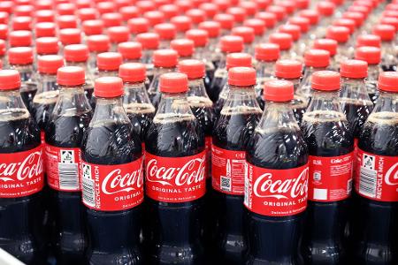 Produkte von Coca-Cola werden bei den Aktionen besonders häufig reduziert und beworben. (Symbolbild)