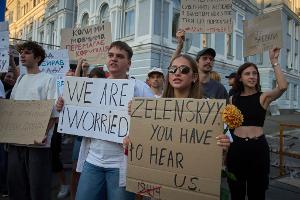 Seit Tagen gibt es Proteste in Kiew und anderen Städten gegen die Beschneidung der Vollmachten der Anti-Korruptionsbehörden. 