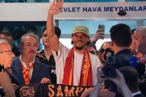 "Leroy ist da": Sané bei Galatasaray ins Training eingestiegen