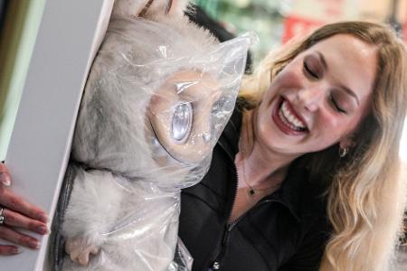 Cynthia Schlater stand laut eigenen Angaben 14 Stunden lang in der Warteschlange.