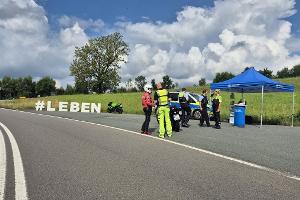 Die Verkehrssicherheitsberaterinnen und -berater der Polizei führten jede Menge interessanter Gespräche mit den Bikern