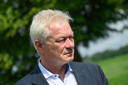 Antrittsbesuch in Brandenburg: Bundesagrarminister Alois Rainer (CSU) informierte sich auf einem Biohof im brandenburgischen Brodowin, dessen Betreiber als Öko-Pionier gilt. 