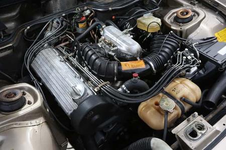 Porsche 924, Motor