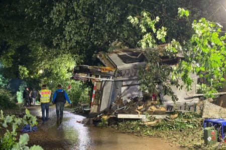 Rund 50 Menschen wurden den Angaben nach verletzt.