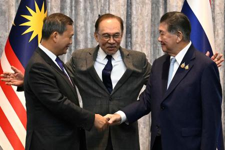 Die Waffenruhe wurde bei einem Treffen in Malaysia vereinbart.