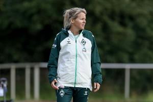 Kromp: DFB-Frauen von Spanien "spielerisch Welten entfernt"